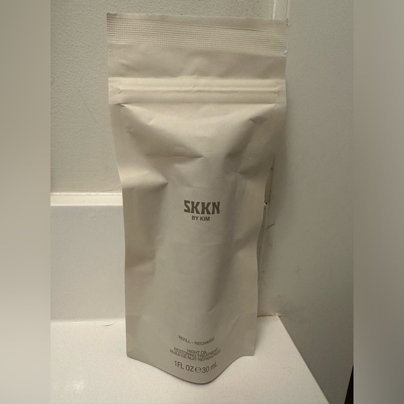 Skkn by Kim Night Oil Refill Restoring Treatment - Picture 4 of 4